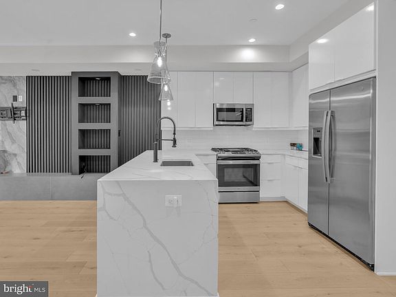 4th image of 1722 W Virginia Ave NE #3