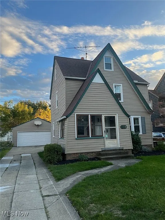 21300 S Lake Shore Blvd photo 1