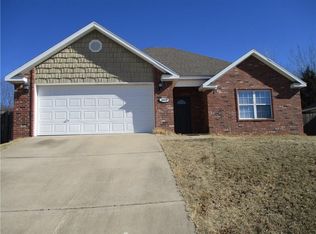 3572 Grainger Cir, Springdale, AR 72764