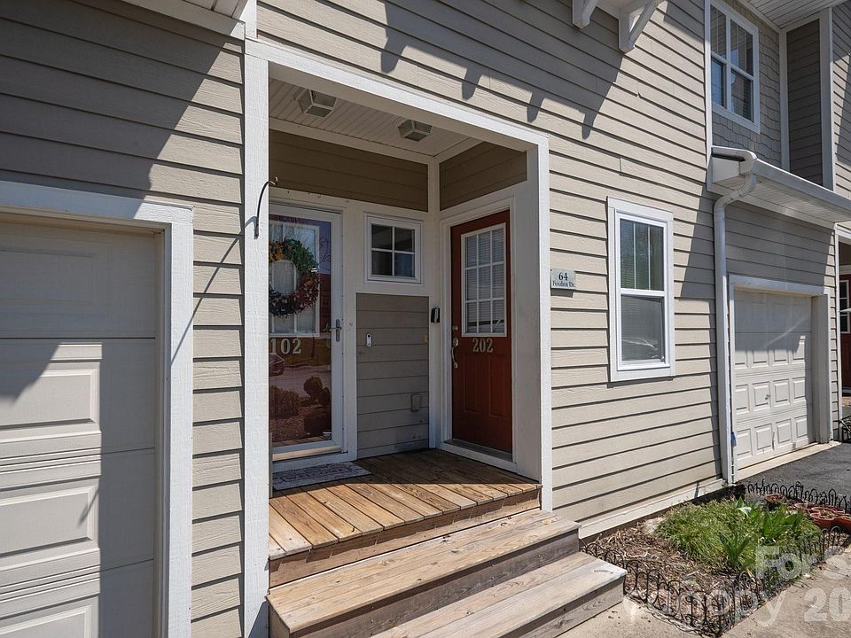 1st image of 94 Foxden Dr Unit 202