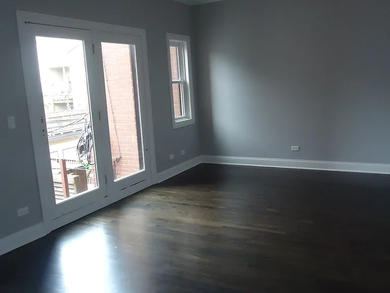 3342 N Southport Ave — Photo 12