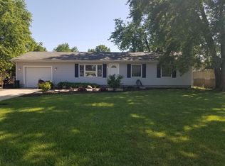 372 Midway Dr, Valparaiso, IN 46385