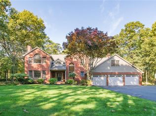 140 Watch Hl, East Greenwich, RI 02818