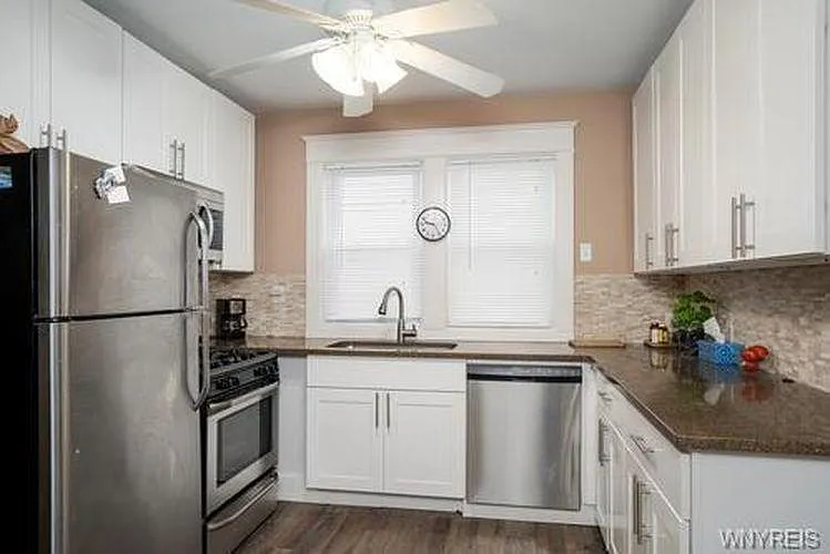 332 Commonwealth Ave — Photo 14