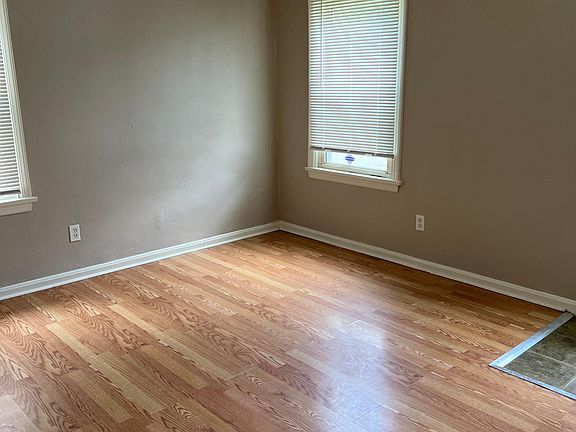 4th image of 8010 Busiek Ave #1