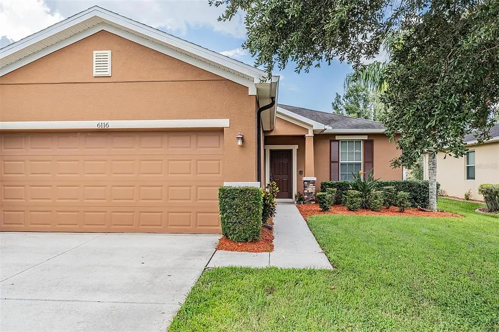 3 bed, 2.0 bath, 1448 sqft, $2,100 — Photo 3