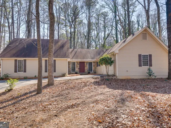 1100 Willow Bnd, Roswell, GA 30075