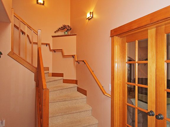 2nd image of 1343 Eastwood Way