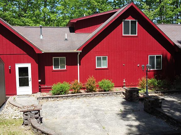 2nd image of 416 Crystal Ln