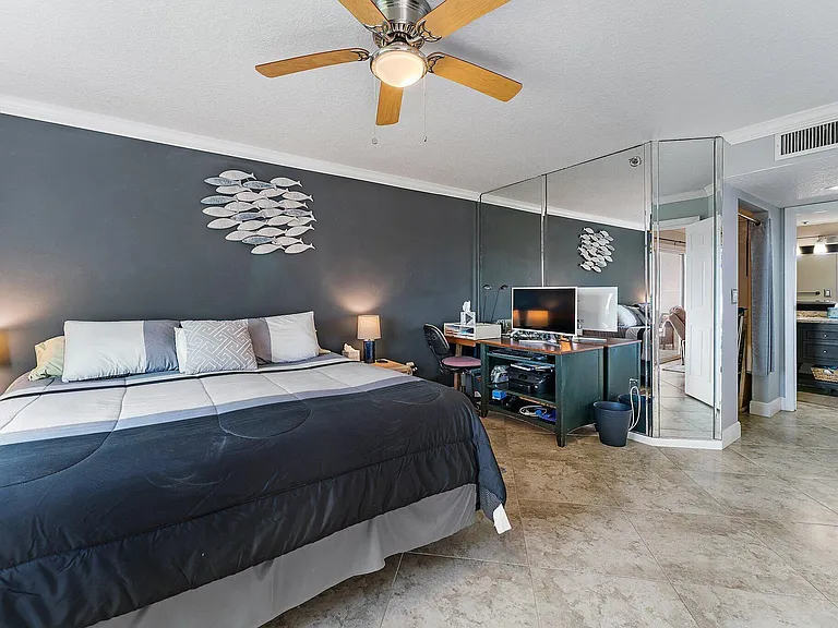 275 Palm Ave #C402 — Photo 25