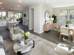 83 Fairchild Dr, Mountain View, CA 94043