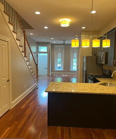 411 E Lafayette Ave — Photo 4
