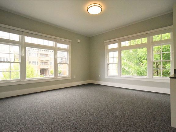 3rd image of 2532 Durant Ave #7