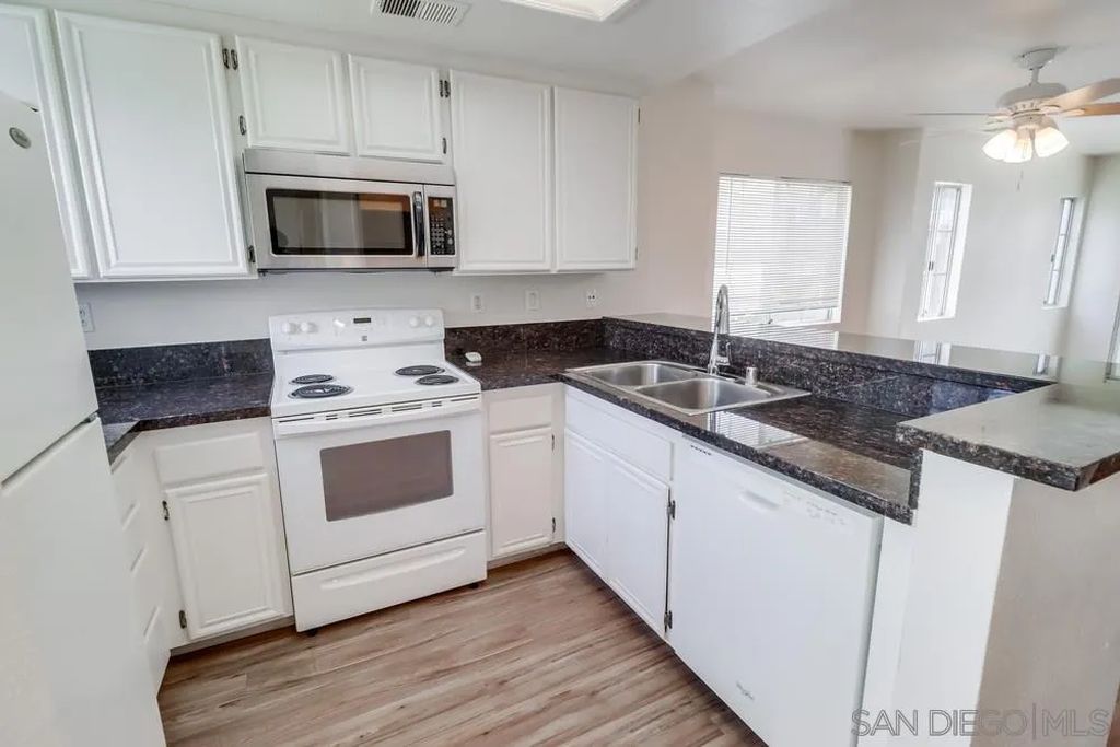 8945 Arlingdale Way, Spring Valley, CA - View 6