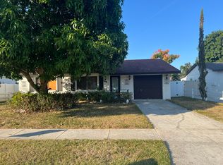 9151 109th Ave, Seminole, FL 33777