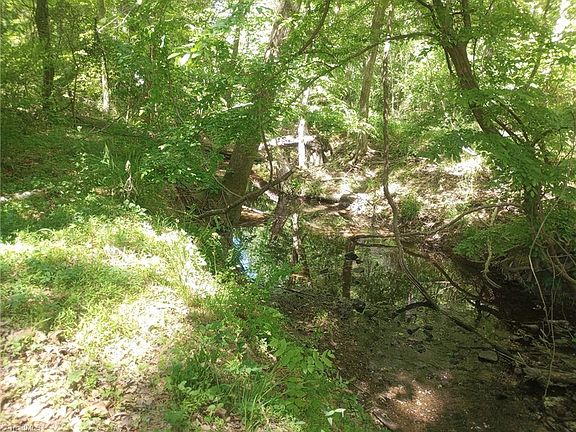 4th image of 6221 Creek Ln