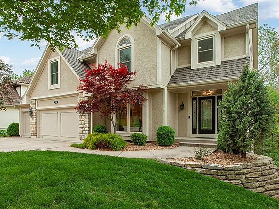 3rd image of 4134 NE Hampstead Dr