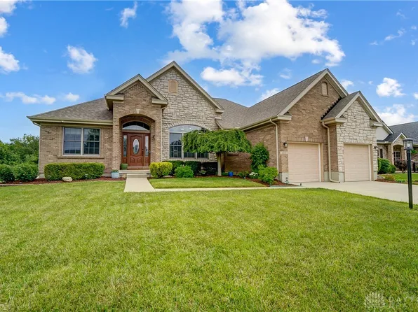 6081 Oak Ridge Dr, Dayton, OH 45424