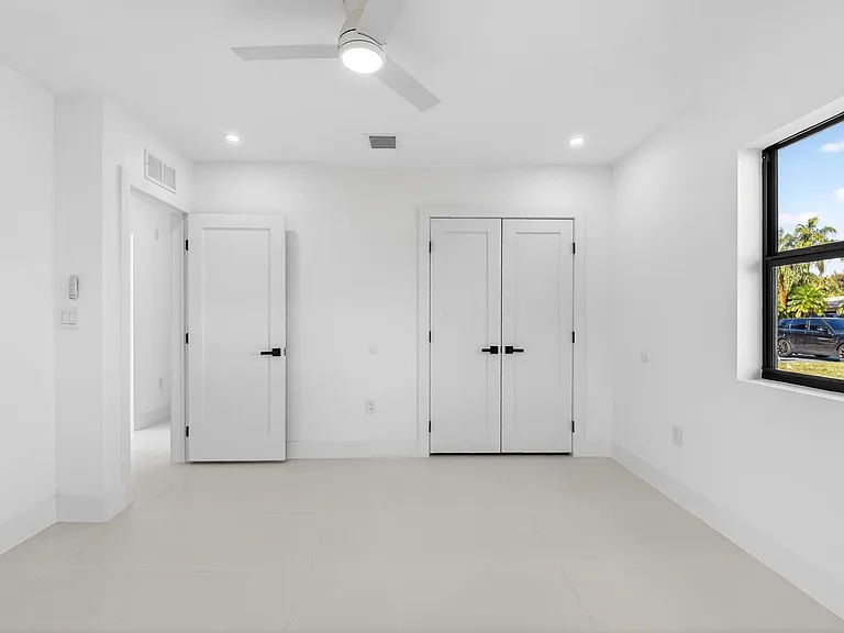 1410 Beta Ct N — Photo 59