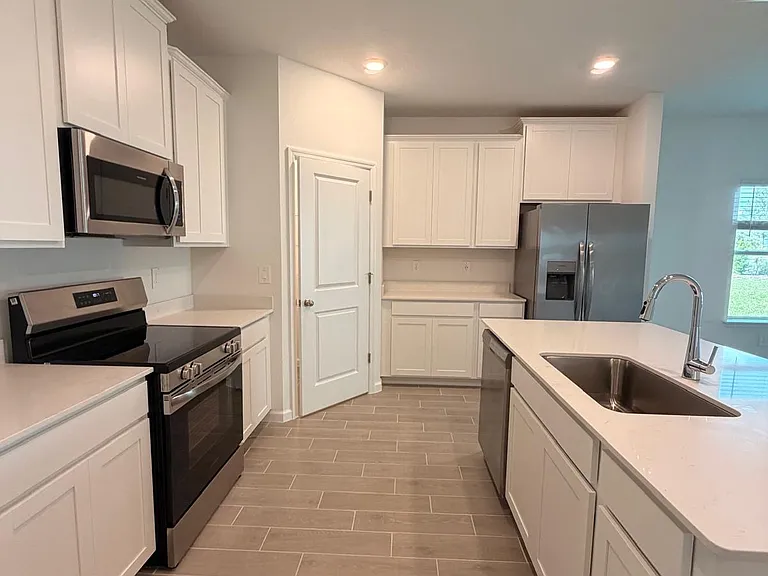 8774 SW 69th Ter — Photo 6
