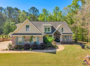 126 Mallie Dr, Forsyth, GA 31029