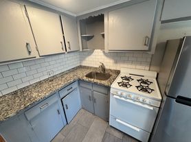 1725 Commonwealth Ave