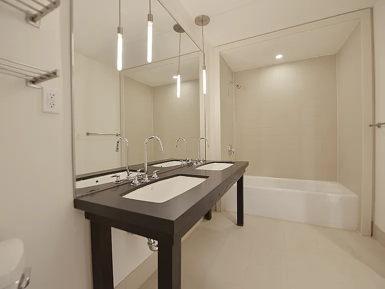80 Nassau St #301 — Photo 9
