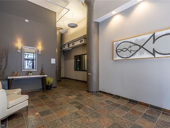 4th image of 2077 E 4th St APT 3E