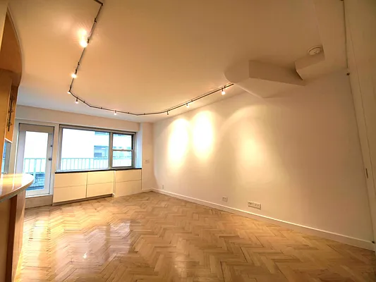 Rented by Keller Williams NYC | media 2