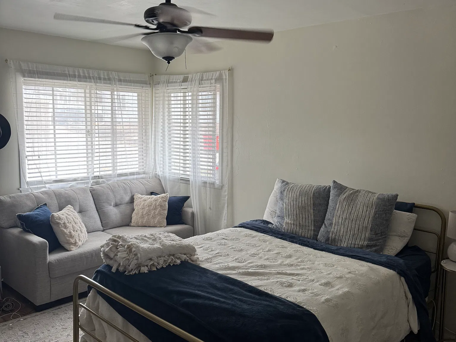 5 bed, 1256 sqft, $3,000 — Photo 2