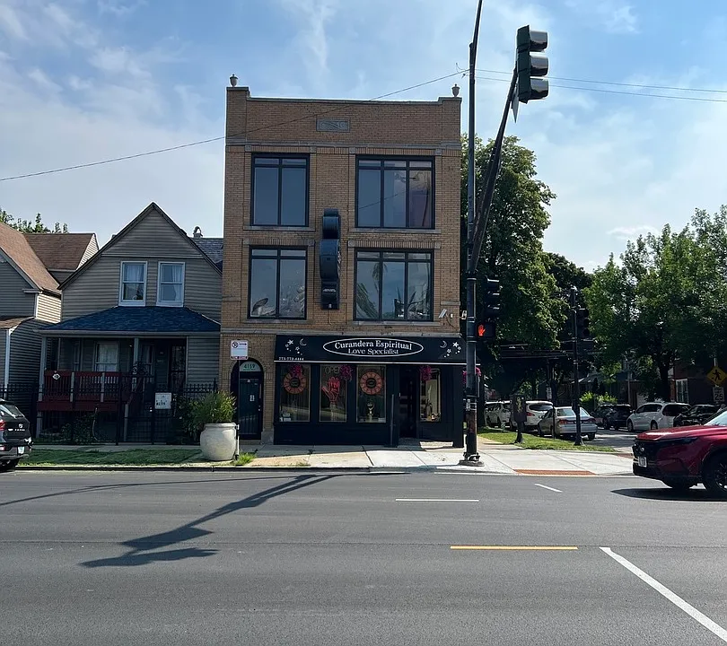 4159 W Fullerton Ave #3