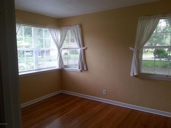 3rd image of 3804 Miruelo Circle N