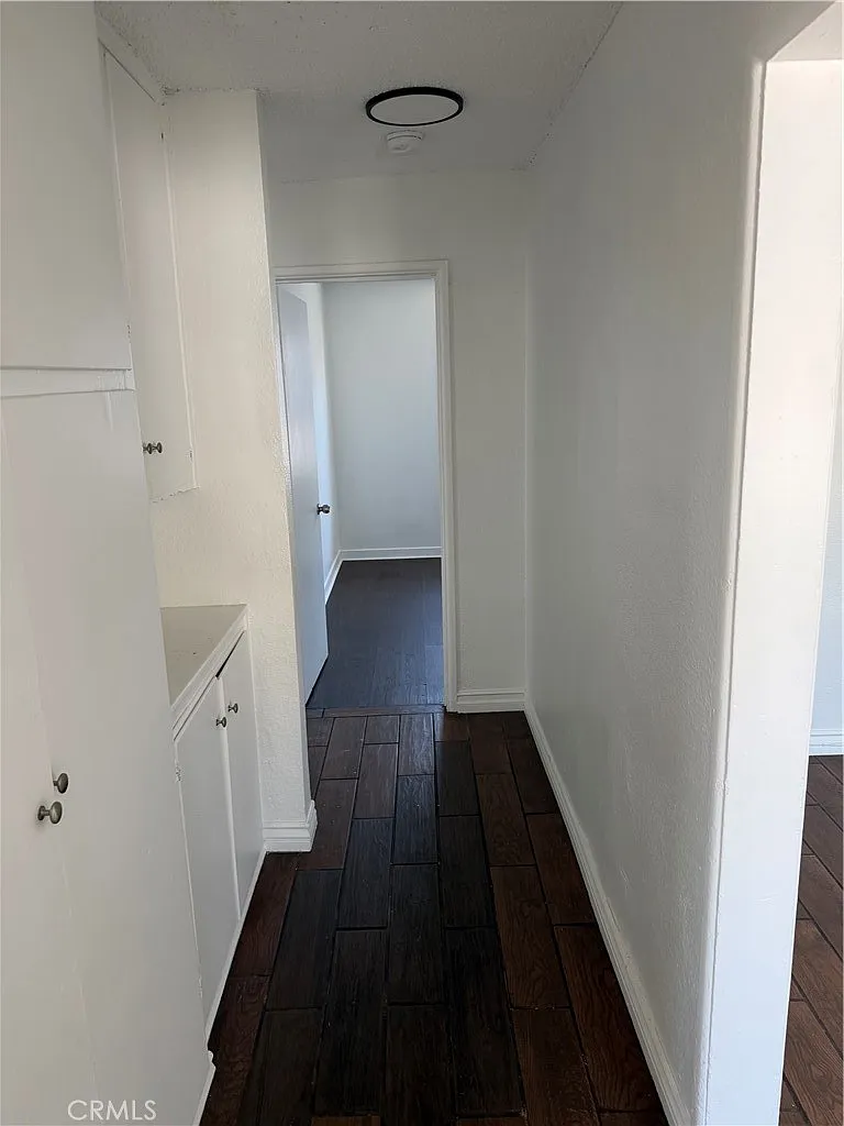 3 bed, 1300 sqft, $3,100 — Photo 4