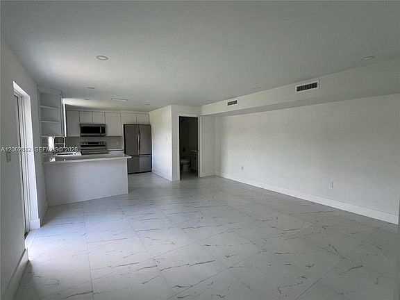 3rd image of 705 E 20th St