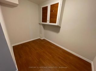 379 Kwapis Blvd, Newmarket, ON L3X 3H1