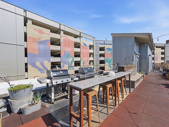 3rd image of 208 Rigsbee Ave APT 207