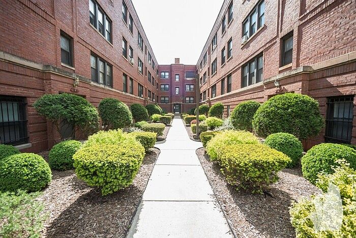 1st image of 5736 N Winthrop Ave #48-002