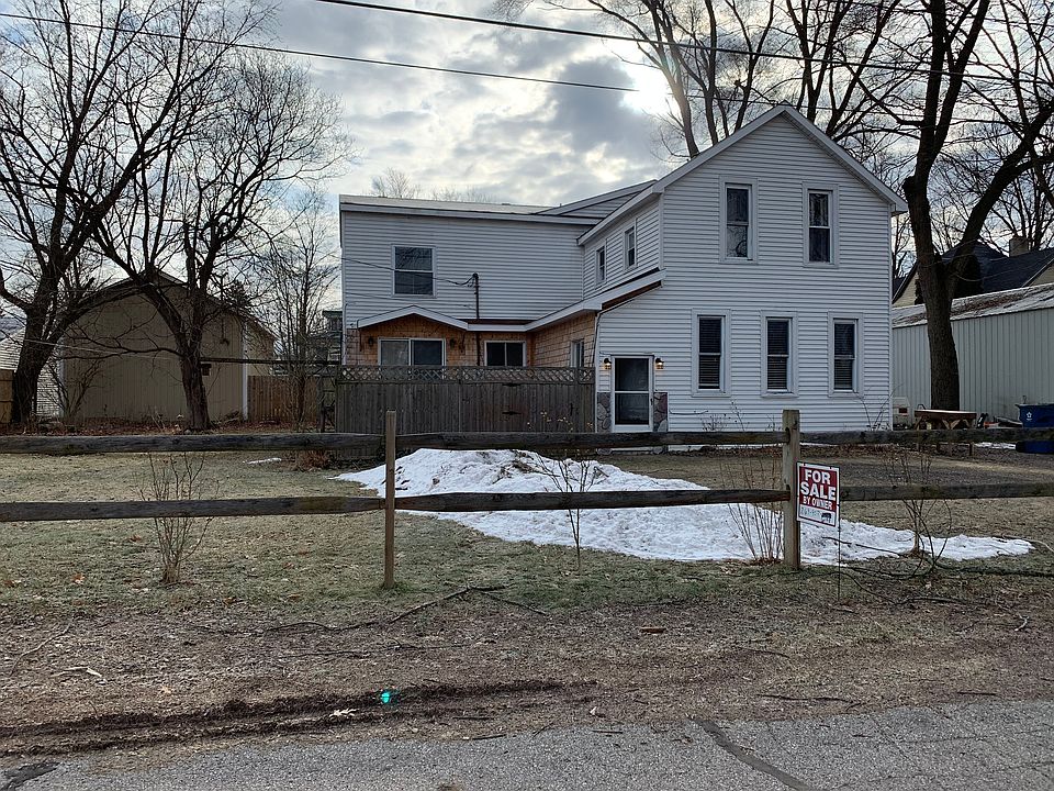 1st image of 130 Grand Rapids St