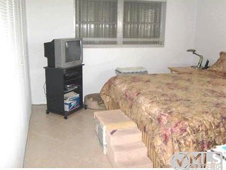 5th image of 2940 Ashley Dr E APT A