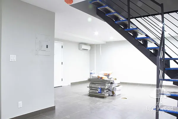 Rented by Brickwood BWR LLC | media 49