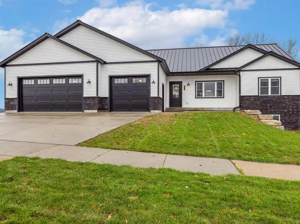 403 Eastridge Dr, Reedsburg, WI 53959