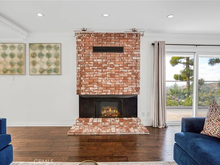 2461 Allanjay Pl — Photo 7