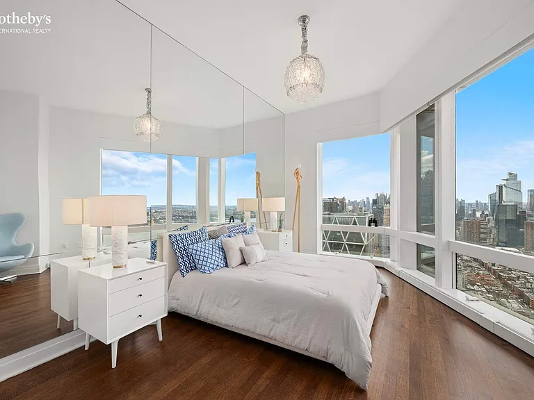 25 Columbus Cir #75CE — Photo 11