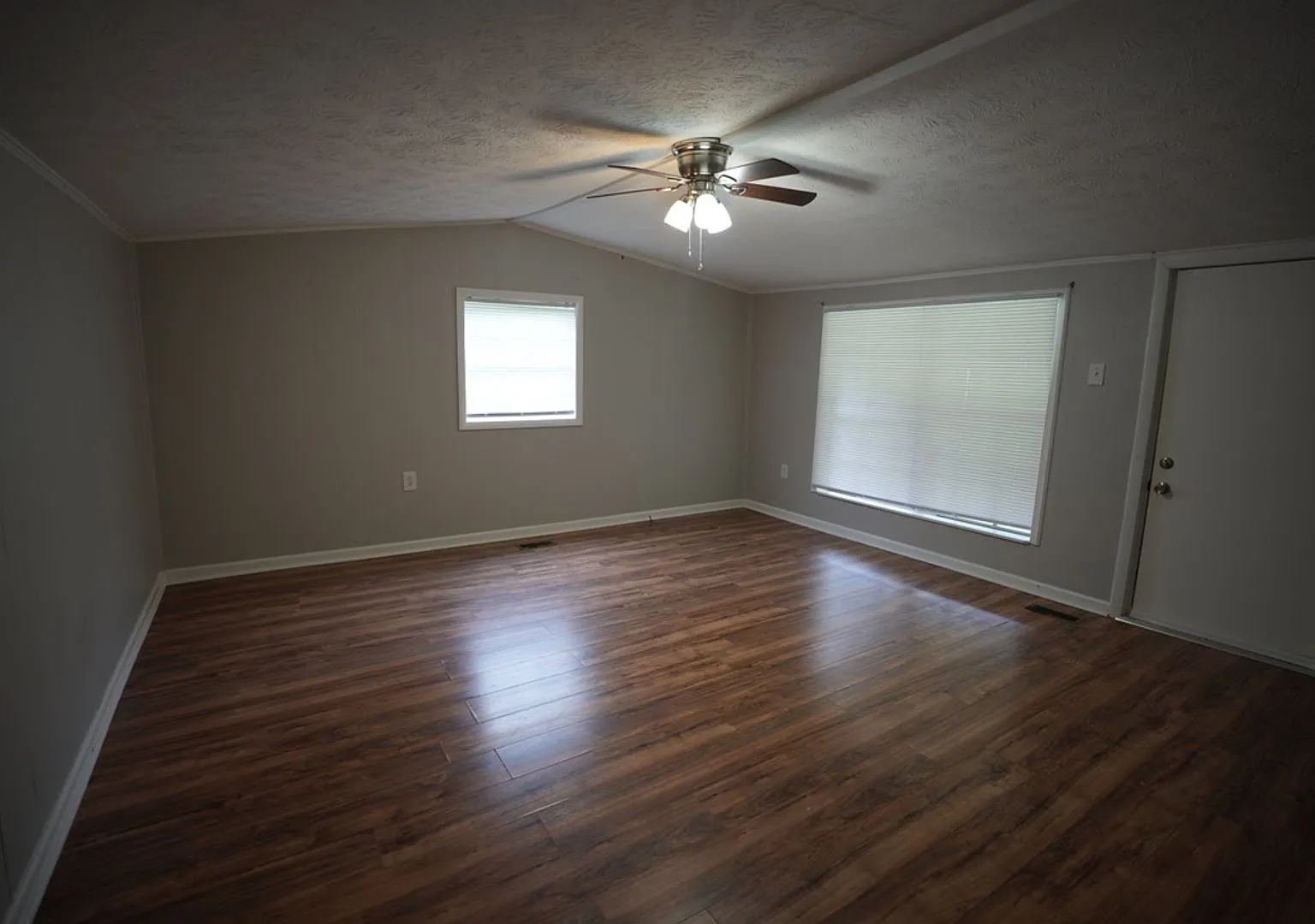 1415 Hatcher Ave — Photo 2