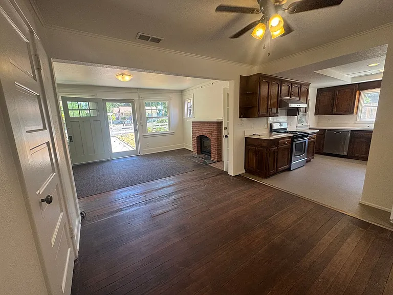 8800 Atascadero Ave — Photo 3