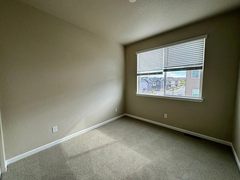 7022 Doncaster Ct — Photo 31