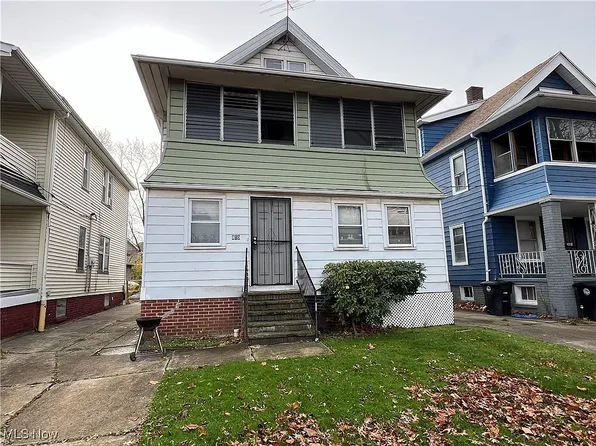 810 Wayside Rd #Up, Cleveland, OH 44110