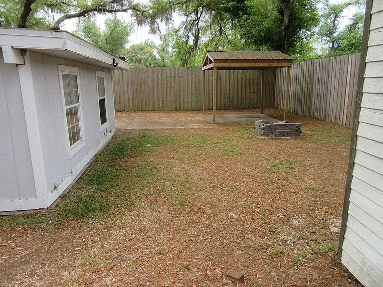 1113 Arthur Ave — Photo 36