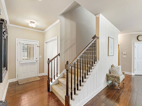 5th image of 194 Hawthorne Ridge Cir