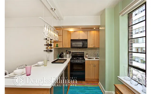 Sold by Douglas Elliman | media 10